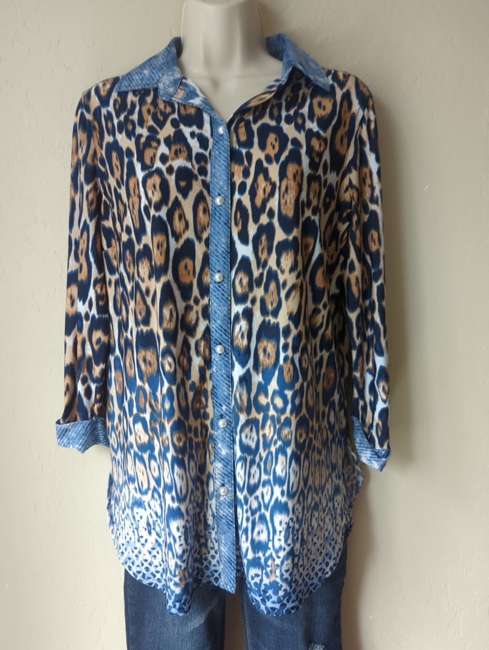 Peter Nygard Sz S Animal Print 3/4 Sleeve Pearl Button Ombre Print Blue Tan
